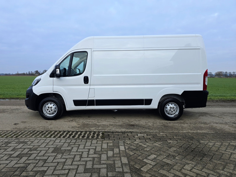 42806255-1.jpg