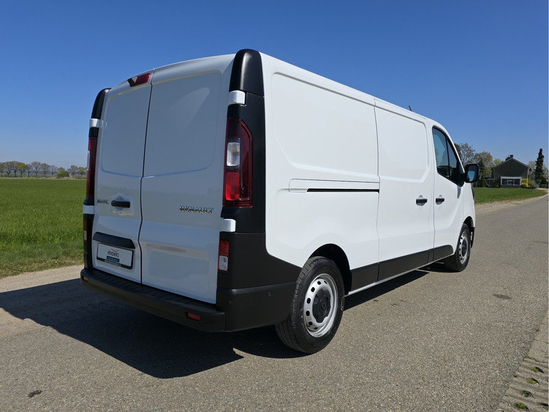 44685422-6.jpg