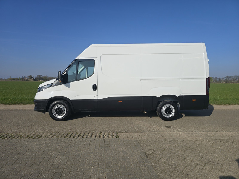 46594217-1.jpg